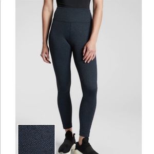 Athleta Delancey Herringbone Tight. Navy blue Size Petite Small